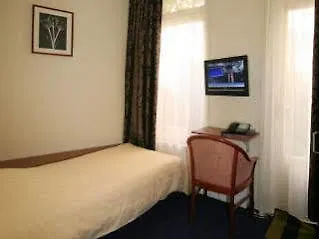 Sebel 3* Hága